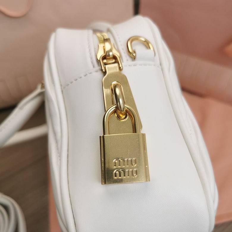 5BB124 24X16X7.5cm SF 6