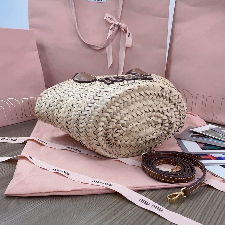 5BG273 19X18X12cm SF 4