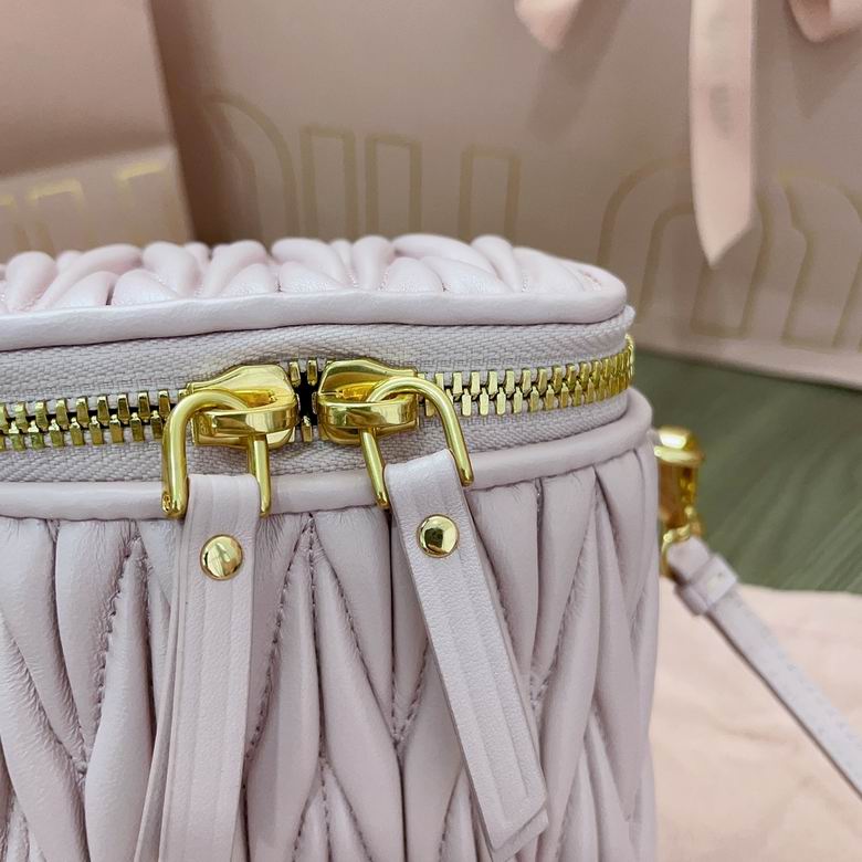 5NR018 10.5X9.5X7cm SF 4色 32