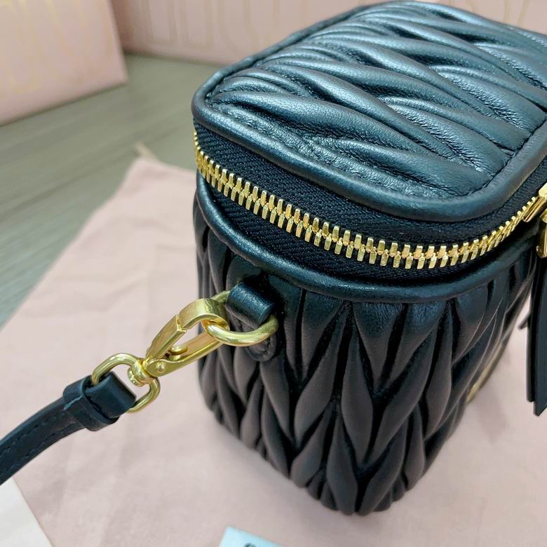 5NR018 10.5X9.5X7cm SF 4色 5