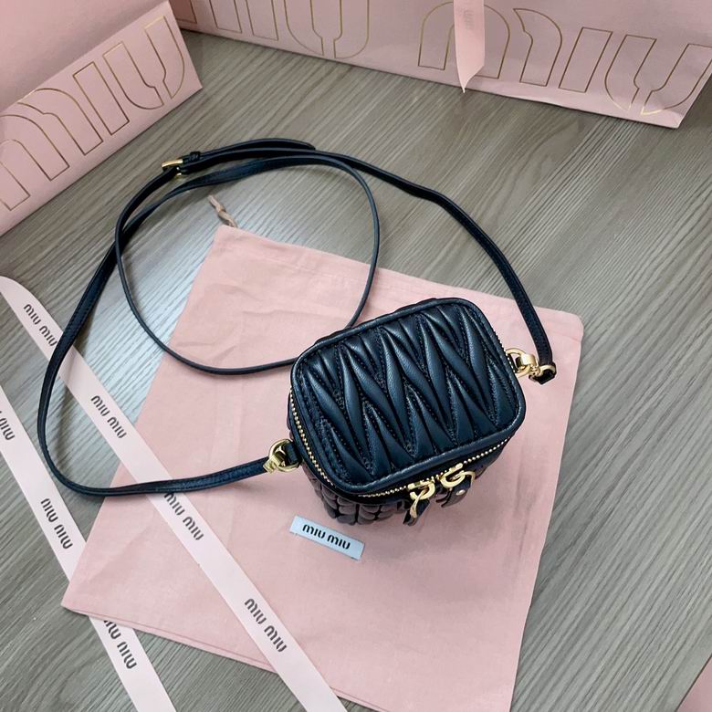 5NR018 10.5X9.5X7cm SF 4色 7