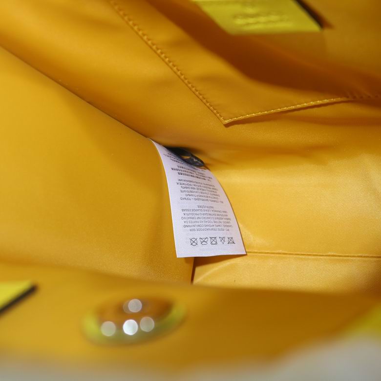 605614 28.5X25X11cm DF 20色 62