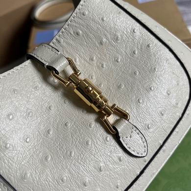 637091 19X13X3cm MP 5 (15)