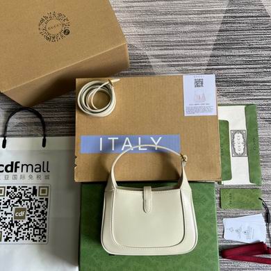 637091 19X13X3cm MP 5 (2)