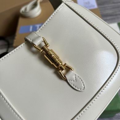 637091 19X13X3cm MP 5 (5)