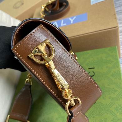 658574 20.5X14X5cm MP 4 (3)