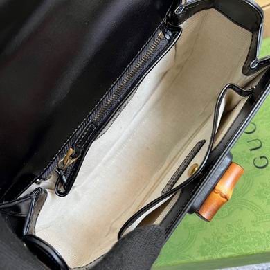 675797 21X15X7cm MP 4 (9)