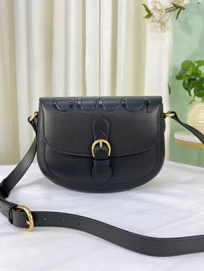 675923 25X19X8cm DF (1)