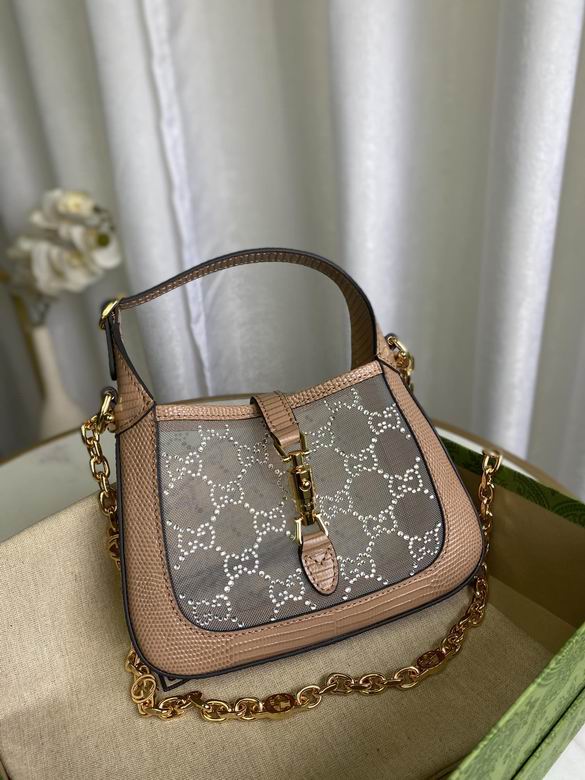 677027 19X13X3cm DF (1)