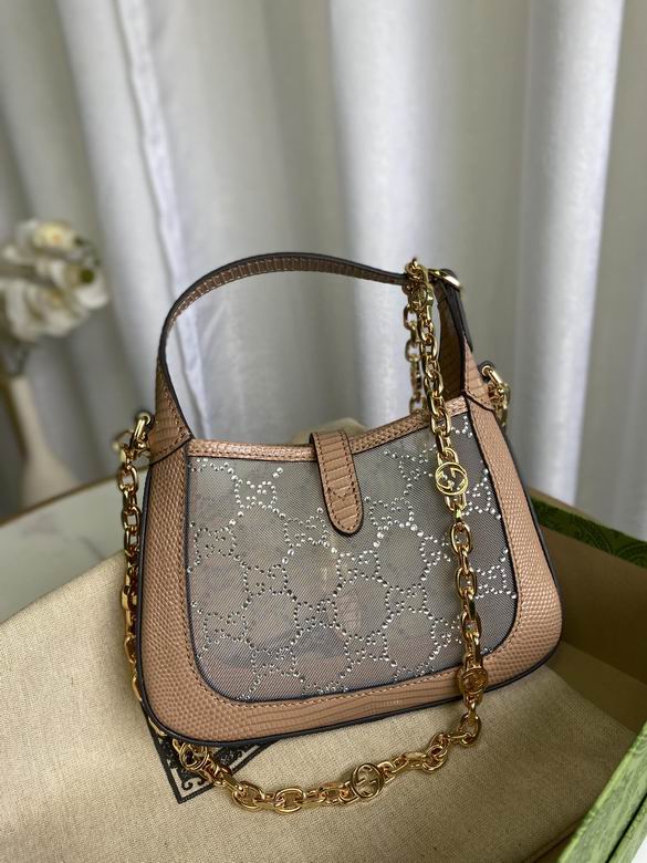 677027 19X13X3cm DF (2)