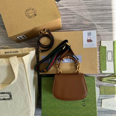 686864 17X12X7.5cm MP 11 (2)