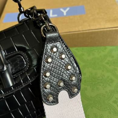 686864 17X12X7.5cm MP 3色 (8)