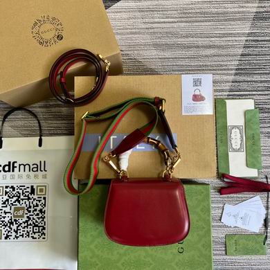 686864 17X12X7.5cm MP 3 (2)