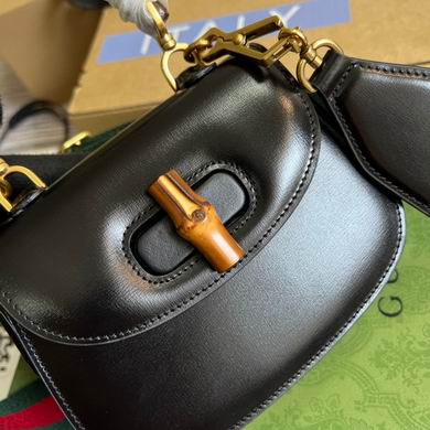 686864 17X12X7.5cm MP 4 (5)