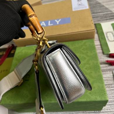 686864 17X12X7.5cm MP 5 (3)