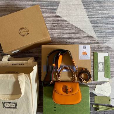 686864 17X12X7.5cm MP 7 (1)