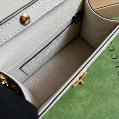 696180 17.5X13X6cm MP (9)