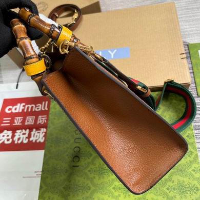 702721 27X24X11cm MP-3 (3)