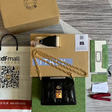 724499 18X13X6.5cm MP 3色 (1)