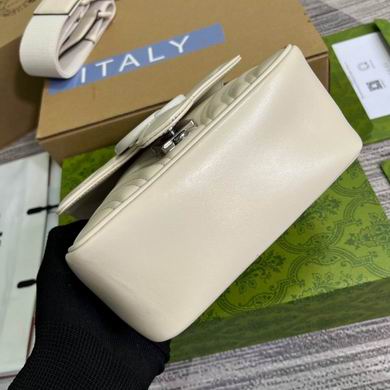 739681 18X15X8cm MP 3色 (16)