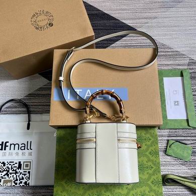 760200 15.5X13.5X4cm MP 3色 (20)