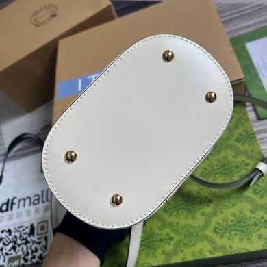 760200 15.5X13.5X4cm MP 3色 (26)