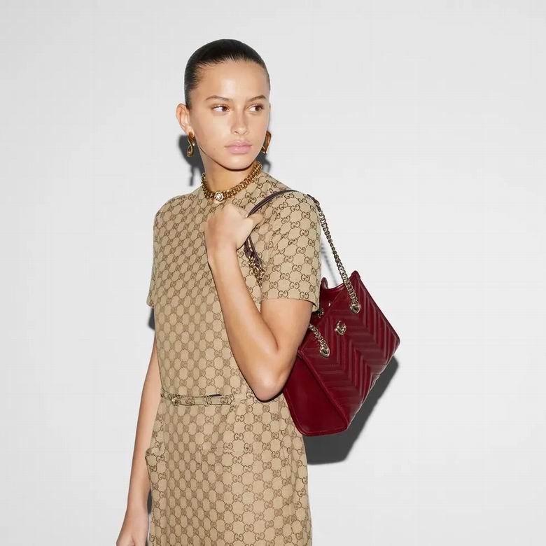 779727 26.5X18.5X12.5cm MP 3