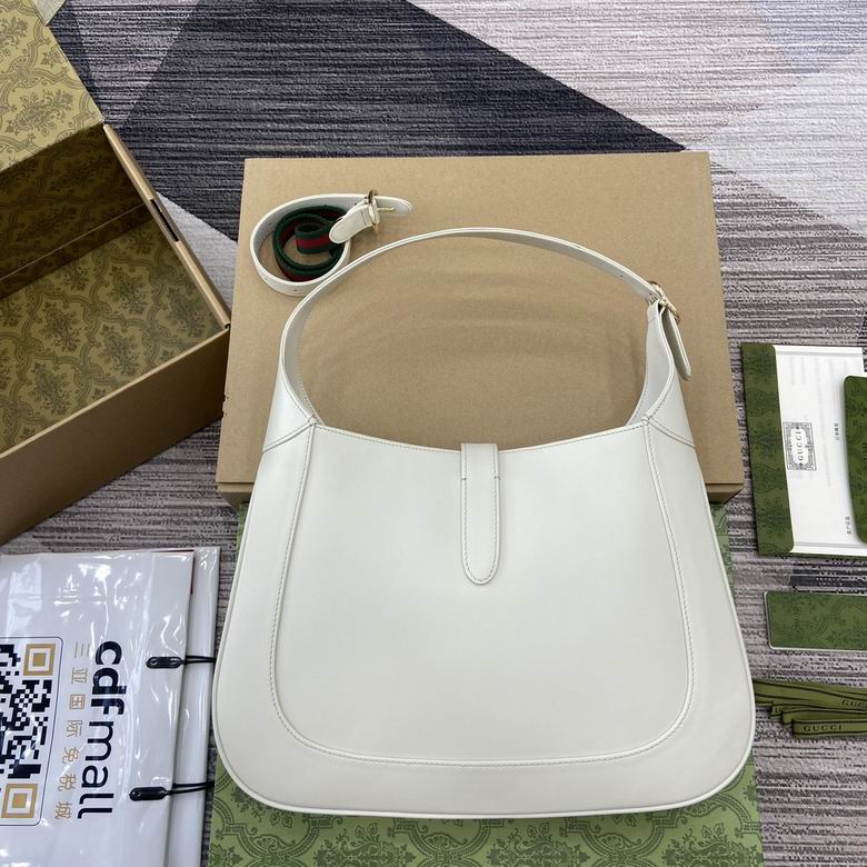 782879 35X32X5.5cm MP 3色 19