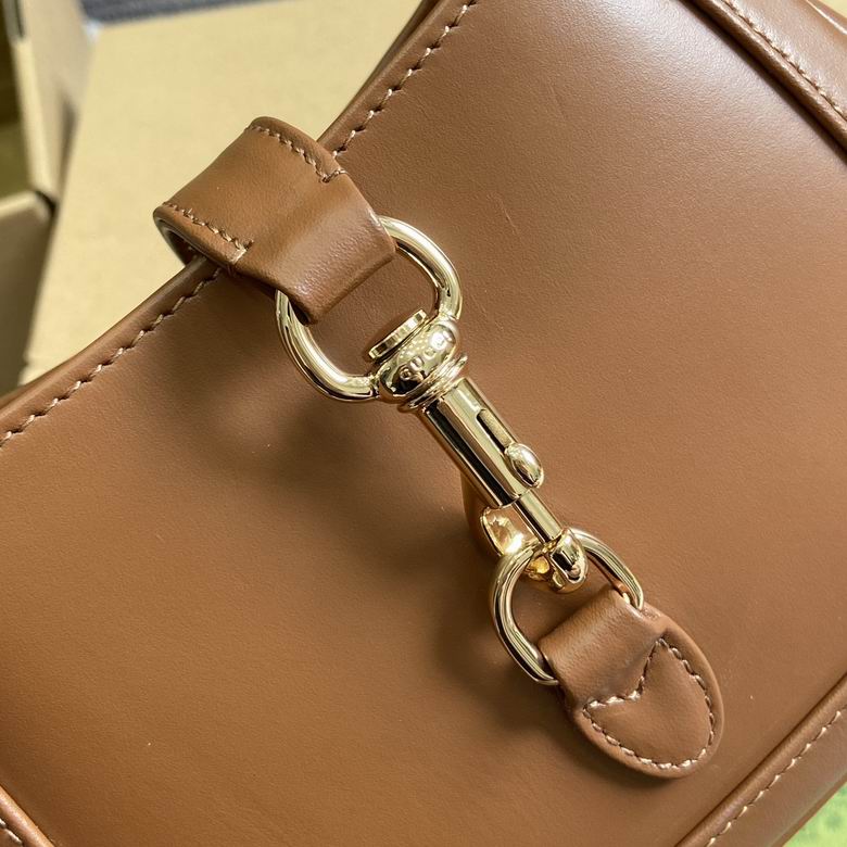 782889 19.5X18X3.5cm MP 4