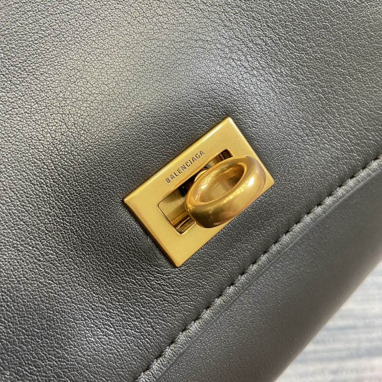 789772 35X23.3X10.9cm MP 4