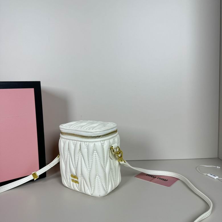 7X10.5X9.5cm 062402 XMY 12色 38