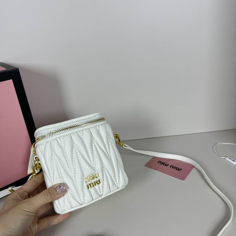 7X10.5X9.5cm 062402 XMY 12色 44