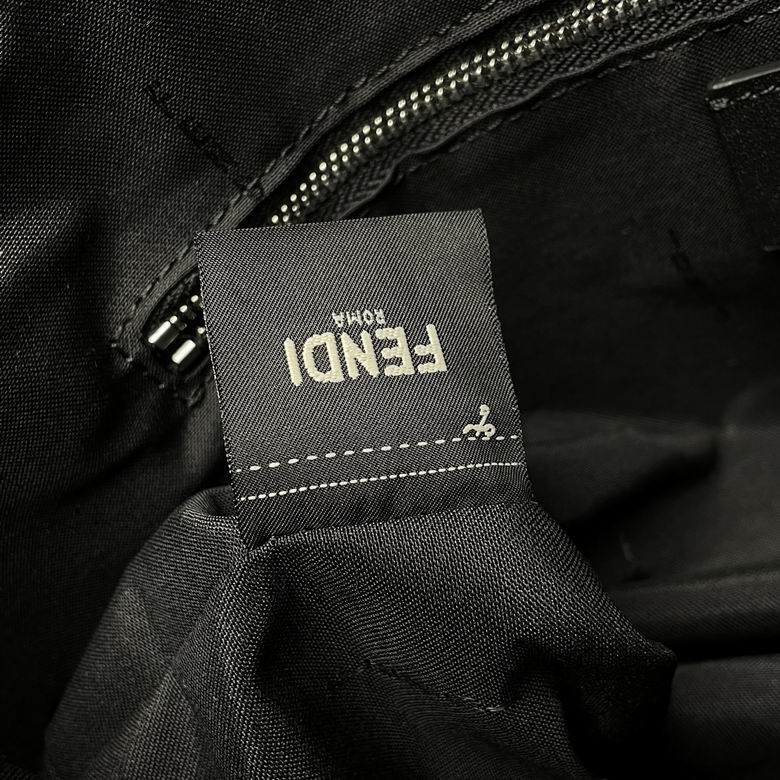 7vA470 34X26X6cm XM 8