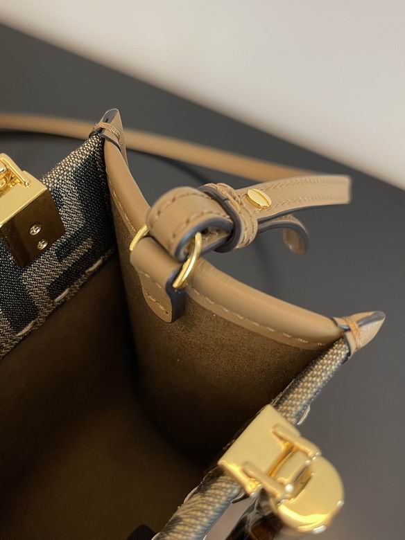 8041B59 13X6.5X18cm H 4