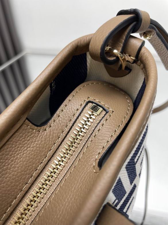 8100 23X19.5X15cm H 3色 13