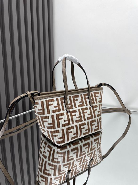 8100 23X19.5X15cm H 3色 1