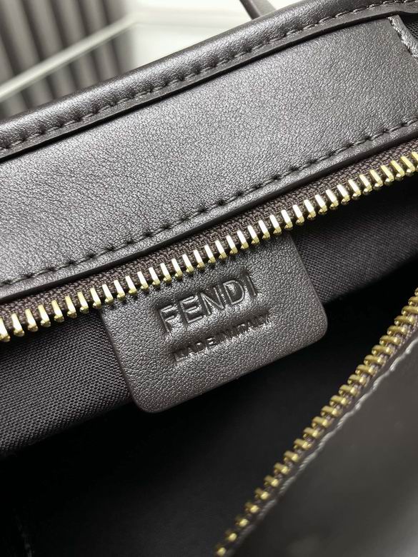 8100 23X19.5X15cm H 3色 24