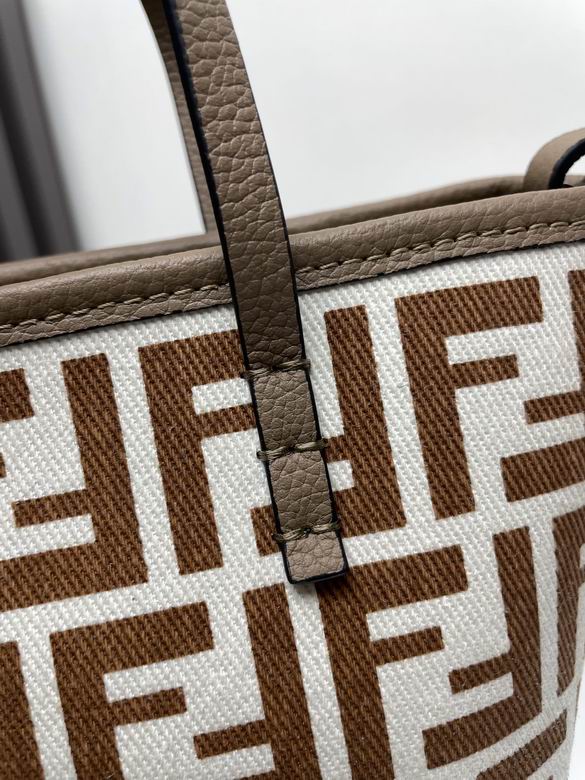 8100 23X19.5X15cm H 3色 3