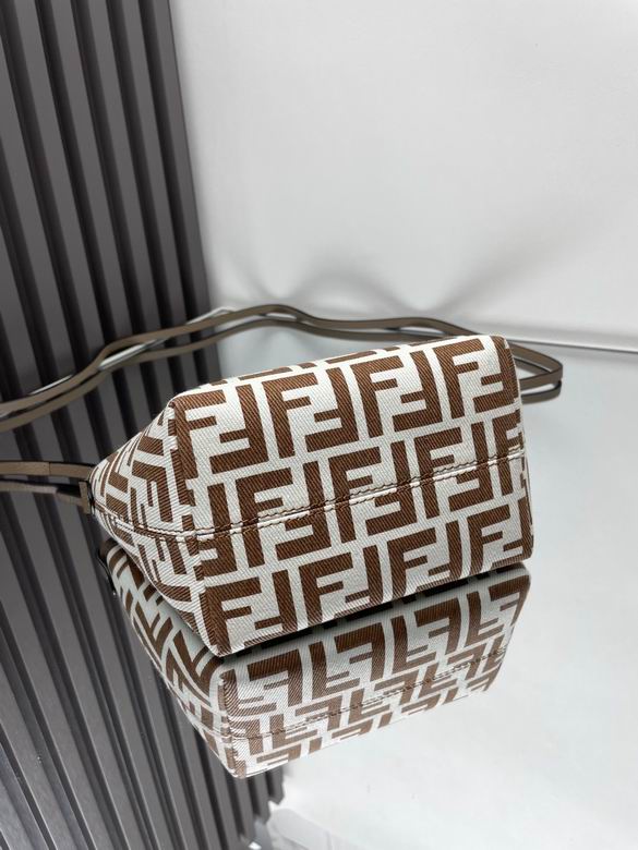 8100 23X19.5X15cm H 3色 8