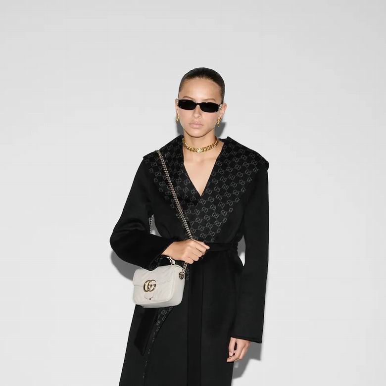 811238 17X13X6cm MP 3色 17