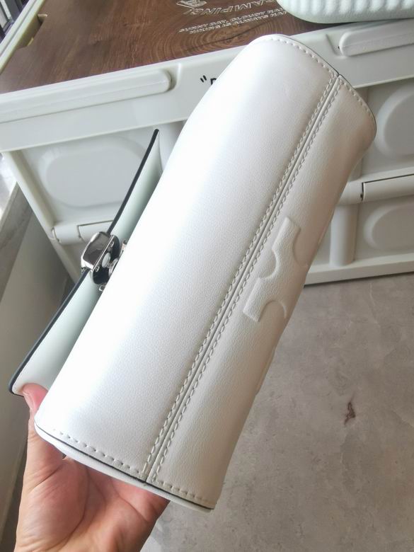 902 22.5X18X8cm TB 4