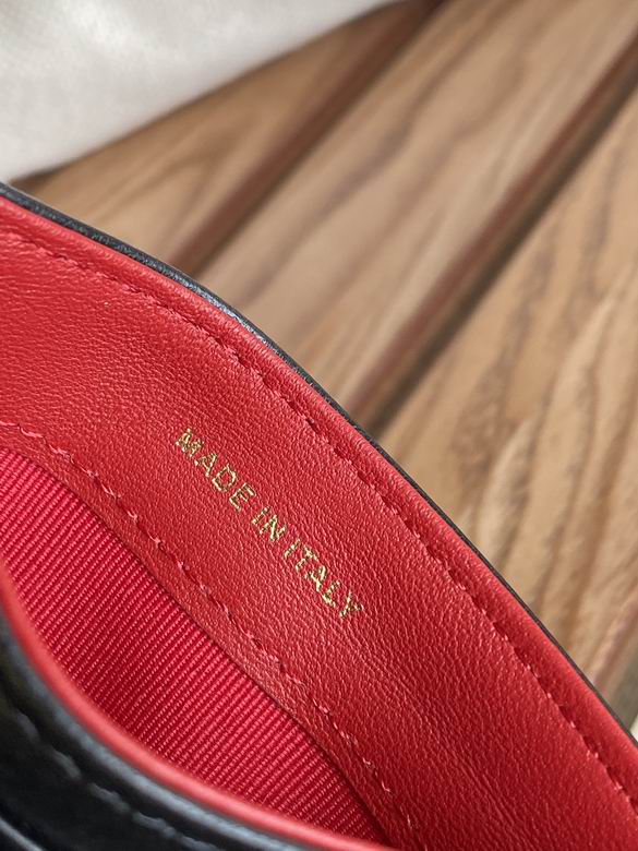 AP1167 11.2X7.5X0.5cm WO 4 (9)