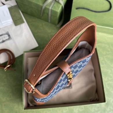 BA636706 28X19X4.5 (15)