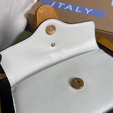 BG648999 28X21X7.5 (16)