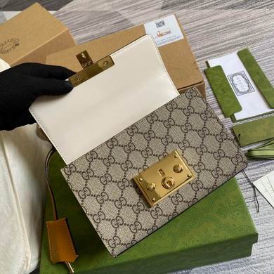 BG652683 18X10X5 (22)