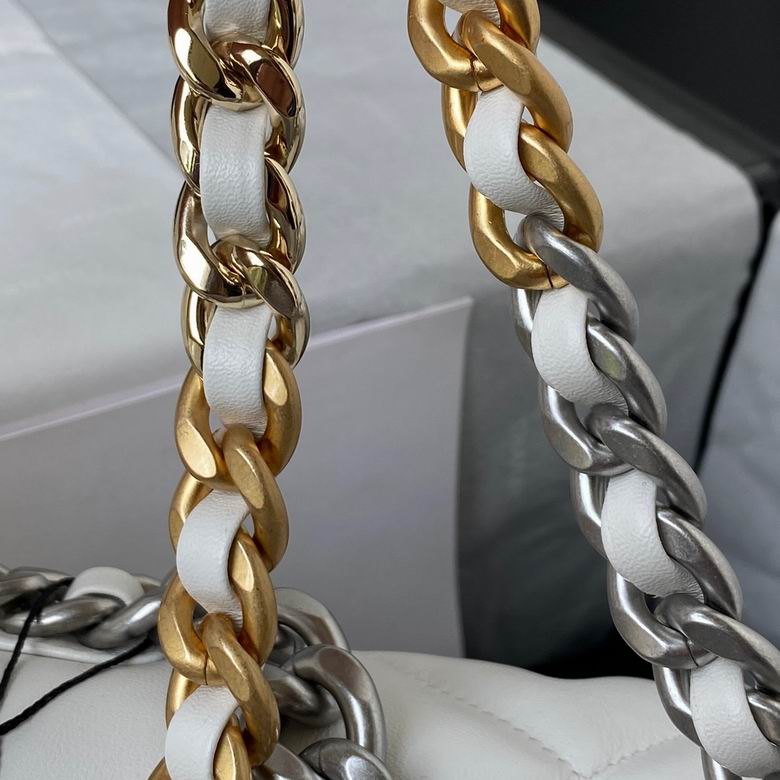 CHANEL 19 26cm AL 6 (5)