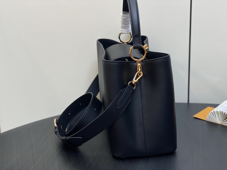 Cap M24607 38x23x16cm gf1_3