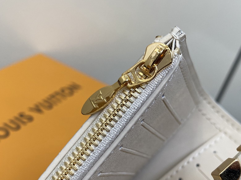 Capucines M82835 13 5x9 5x3cm gf_9