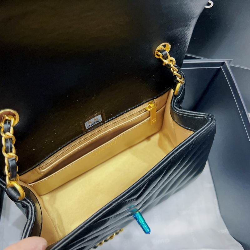 Chanel 羊皮18cm CN (3)