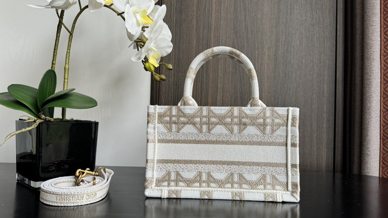 Dior 7001 21 5x13x7 5cm wz1_2